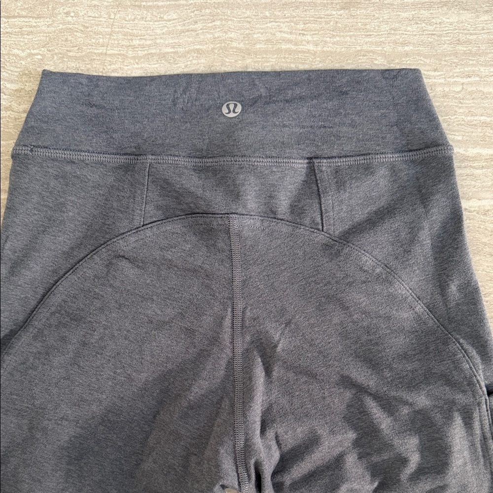 Lululemon soft suedey high rise leggings 25” - Picture 5 of 6